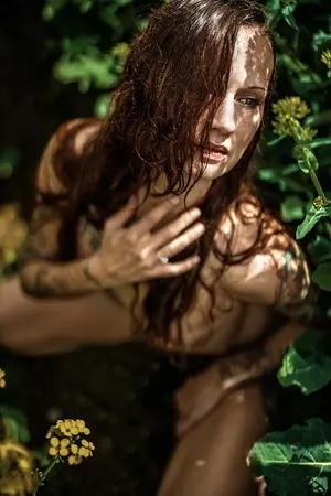 Nomi, Profilfoto 3 von 5